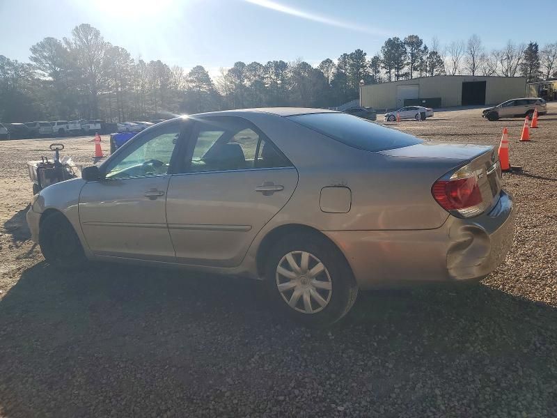 2005 Toyota Camry le