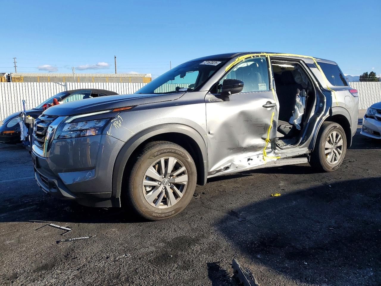 2025 Nissan Pathfinder s