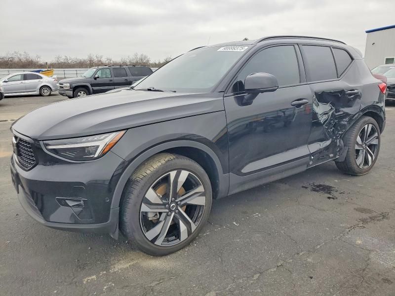 2024 Volvo Xc40 Plus