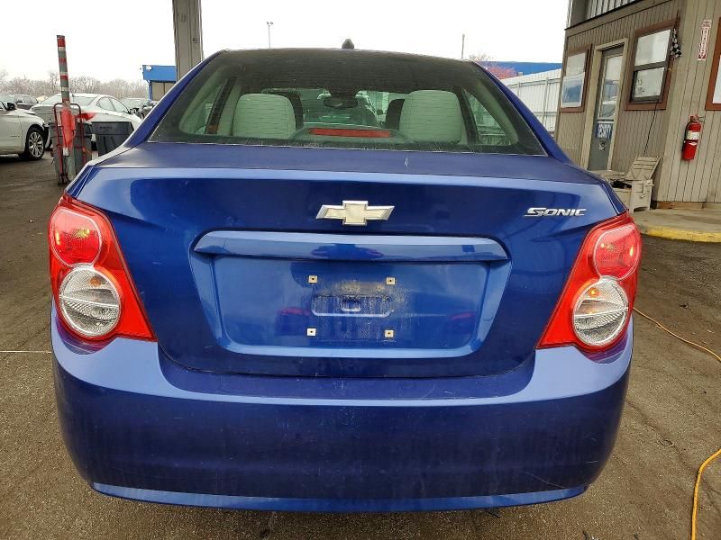 2013 Chevrolet Sonic ls
