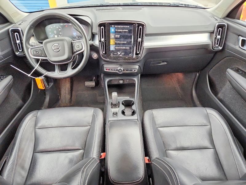 2021 Volvo Xc40 T5 Momentum