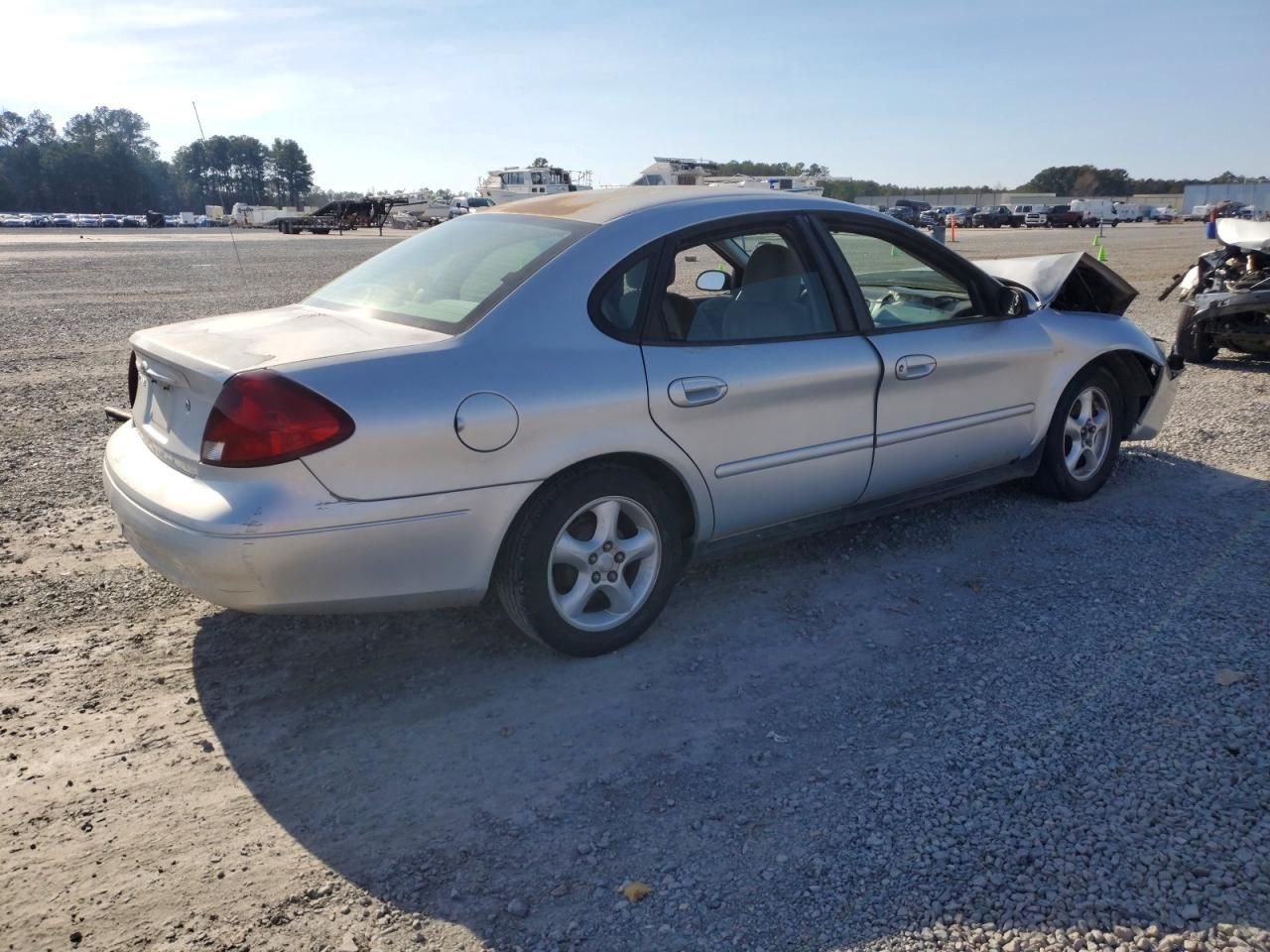 2001 Ford Taurus se