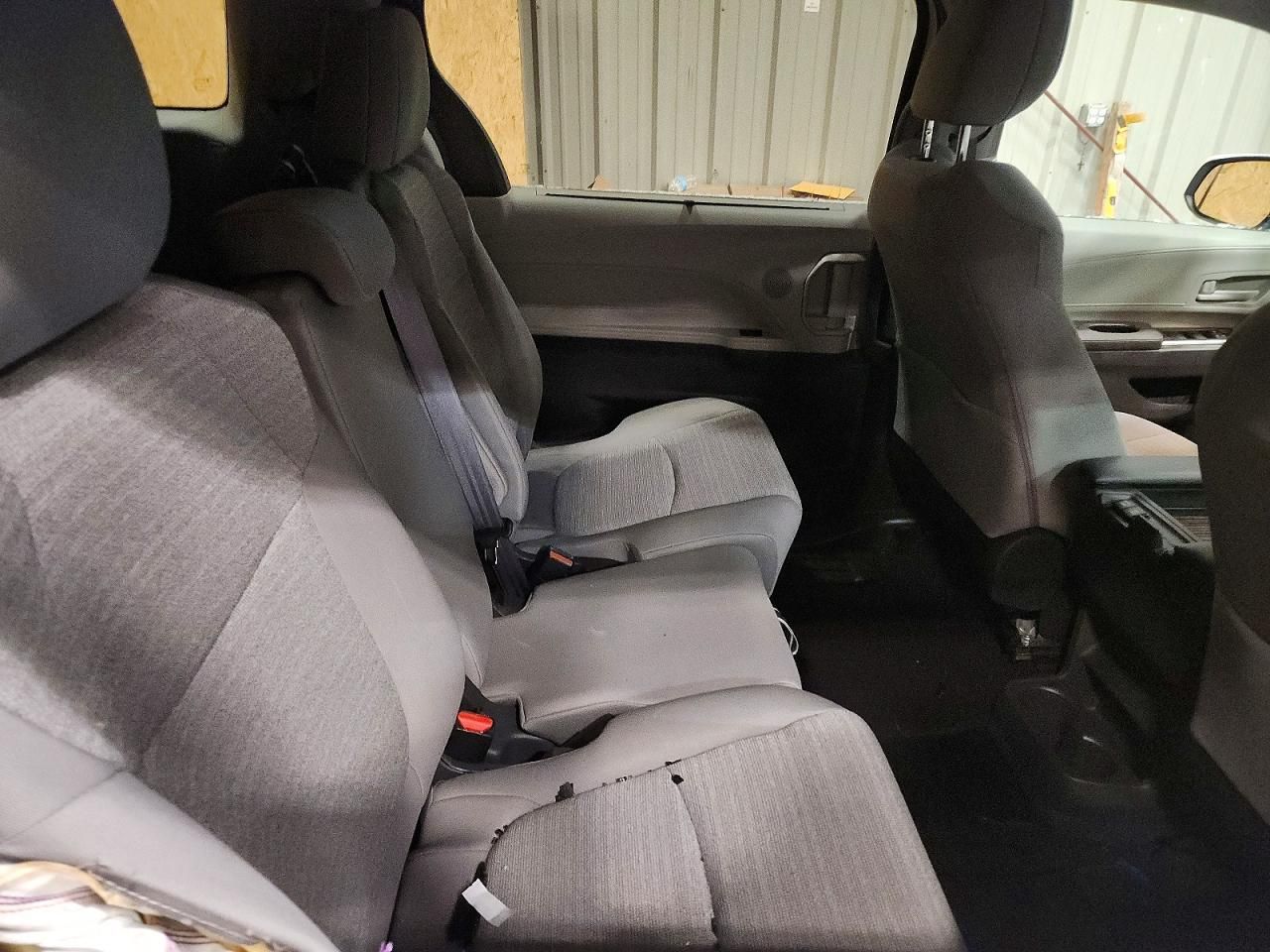 2021 Toyota Sienna le