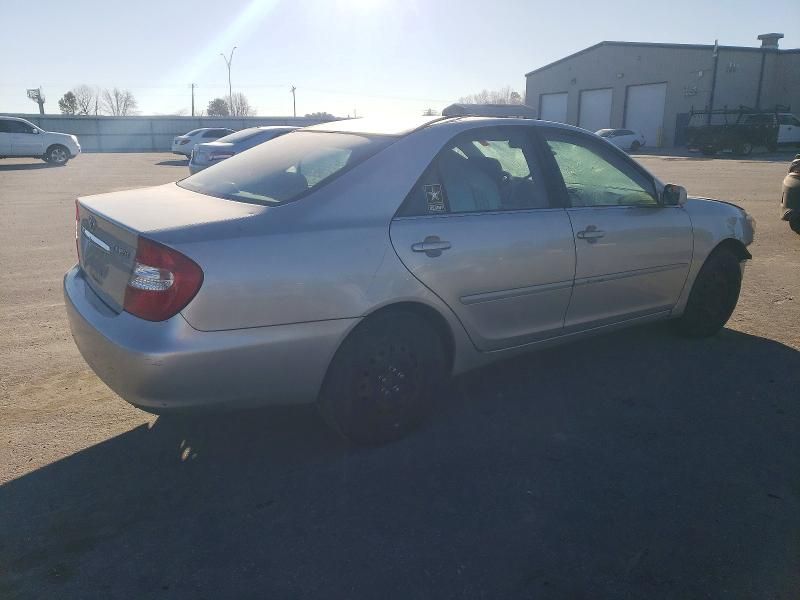 2004 Toyota Camry le