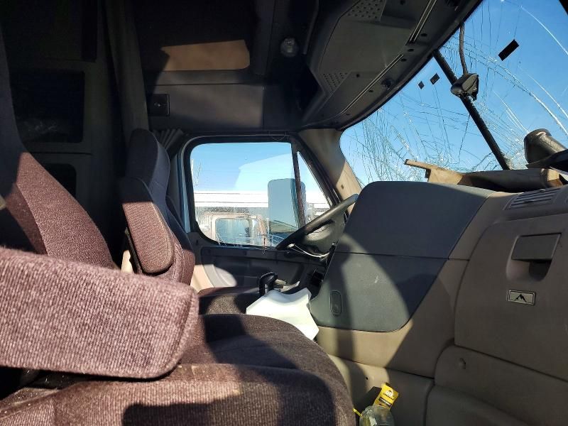 2017 Freightliner Cascadia 125 Semi Truck