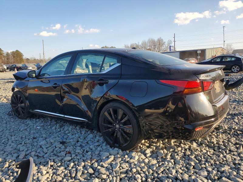 2022 Nissan Altima sr