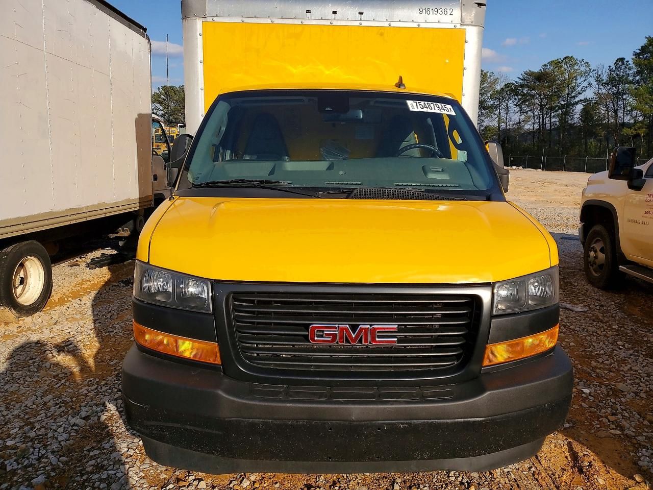 2021 GMC Savana CUT-BOX Truck