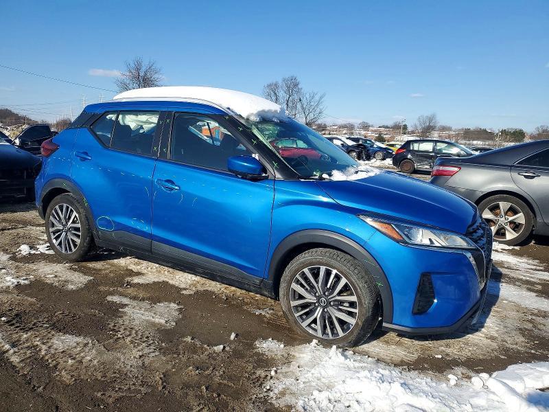 2021 Nissan Kicks sv