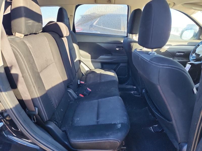 2016 Mitsubishi Outlander se