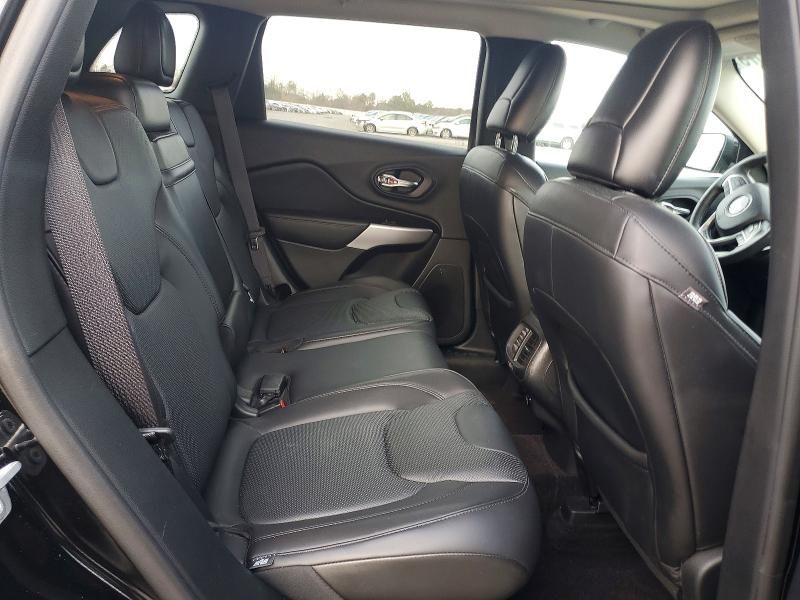 2017 Jeep Cherokee Overland