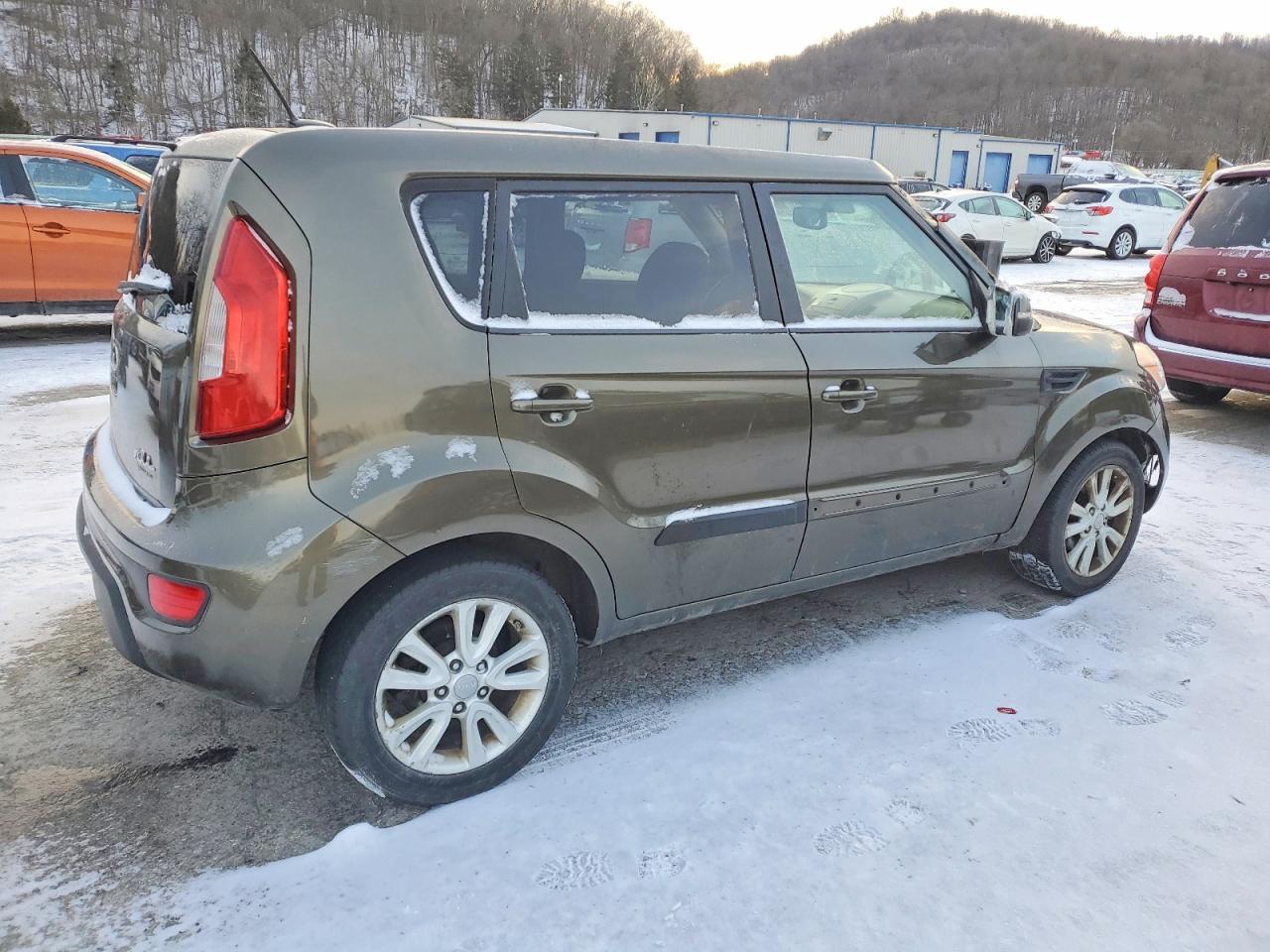 2013 KIA Soul +