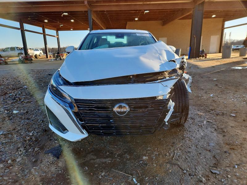 2023 Nissan Altima sl