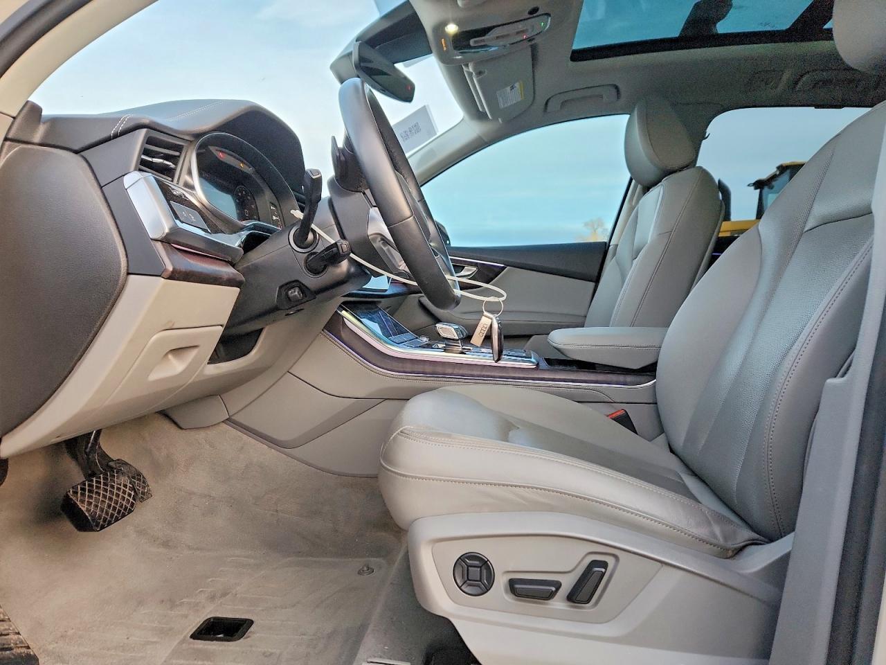 2023 Audi Q7 Premium Plus
