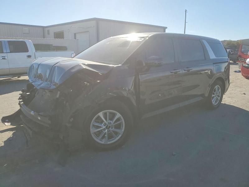 2022 KIA Carnival lx