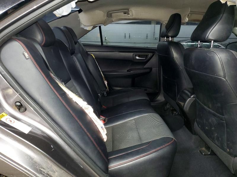 2016 Toyota Camry le