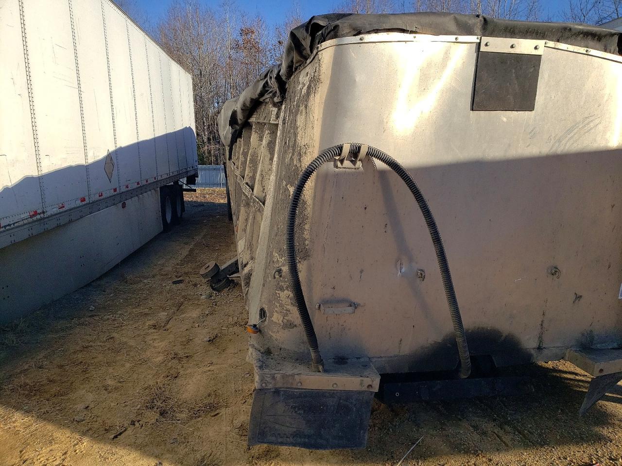 2001 Trailers Trailor