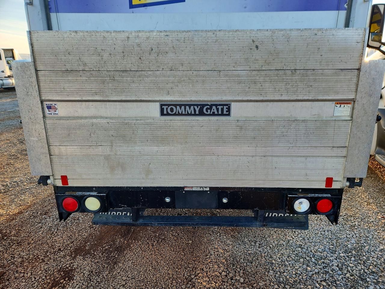 2018 Chevrolet Express BOX Truck