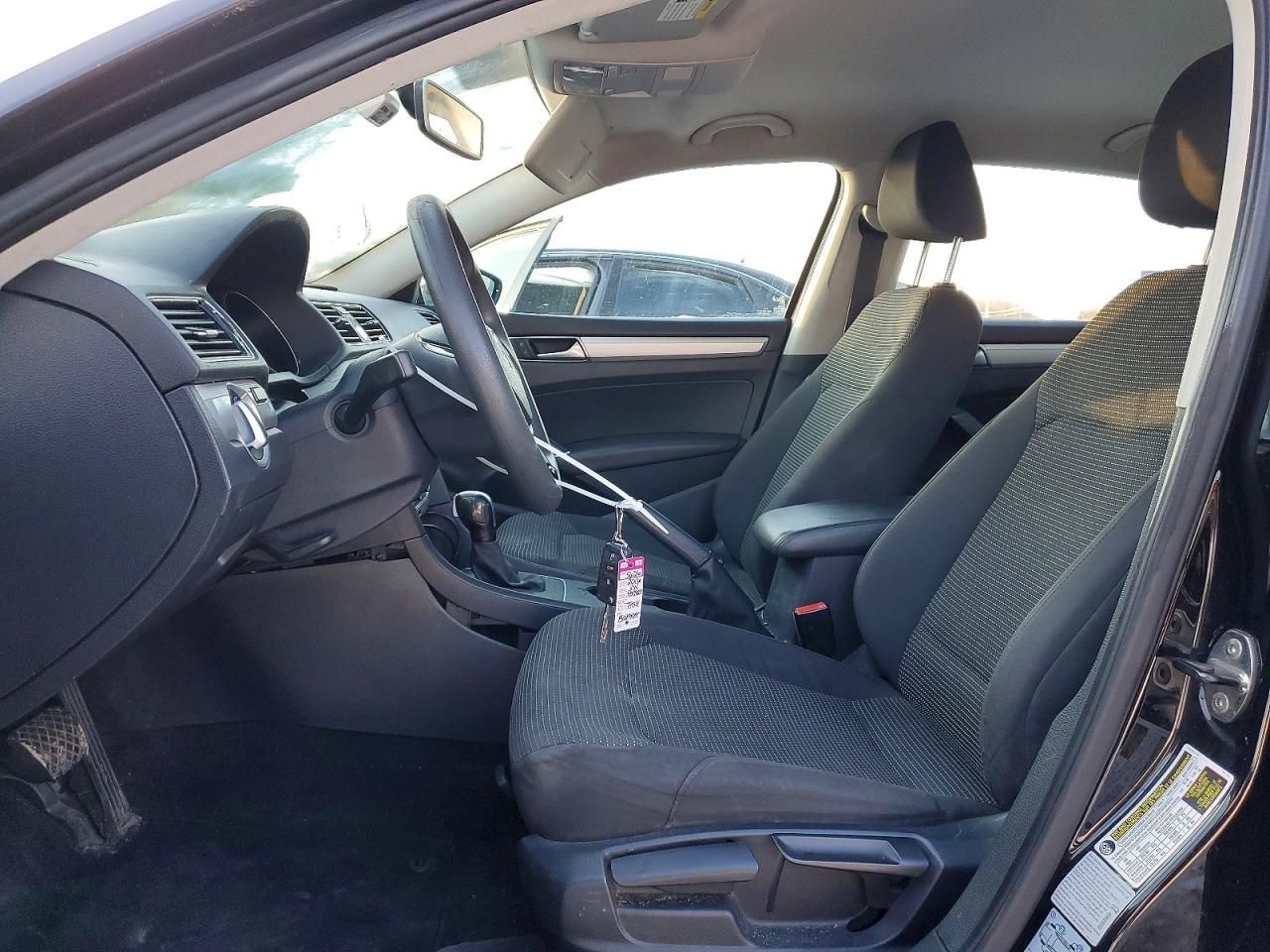 2016 Volkswagen Passat s