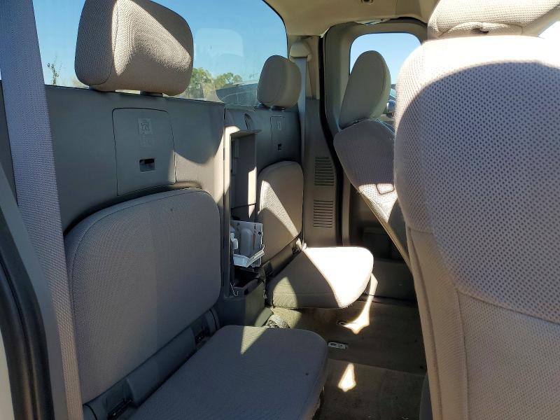 2017 Nissan Frontier s