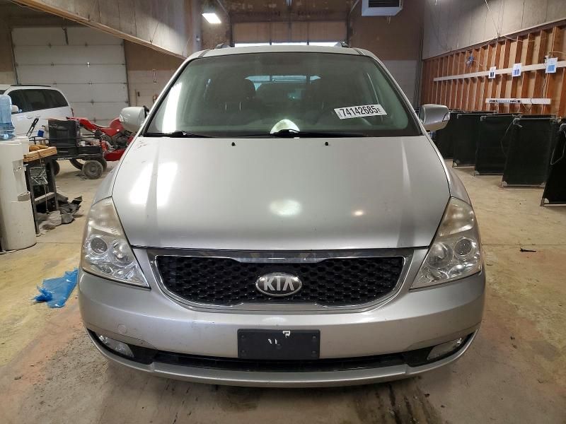 2014 KIA Sedona lx