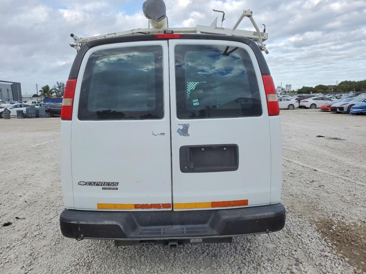 2013 Chevrolet Express G2500