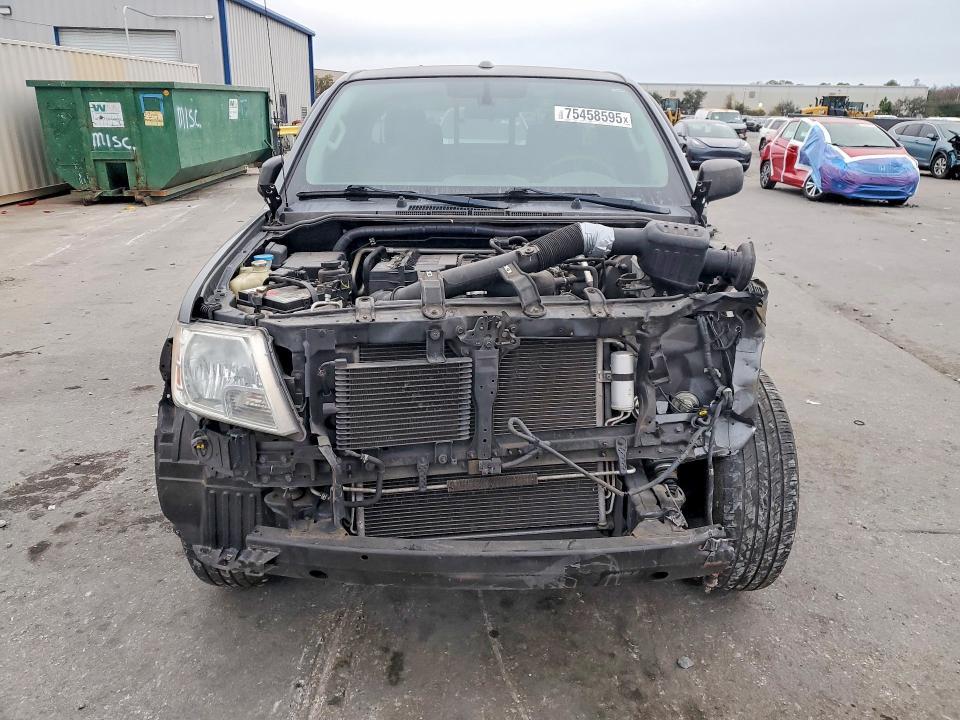 2016 Nissan Frontier s