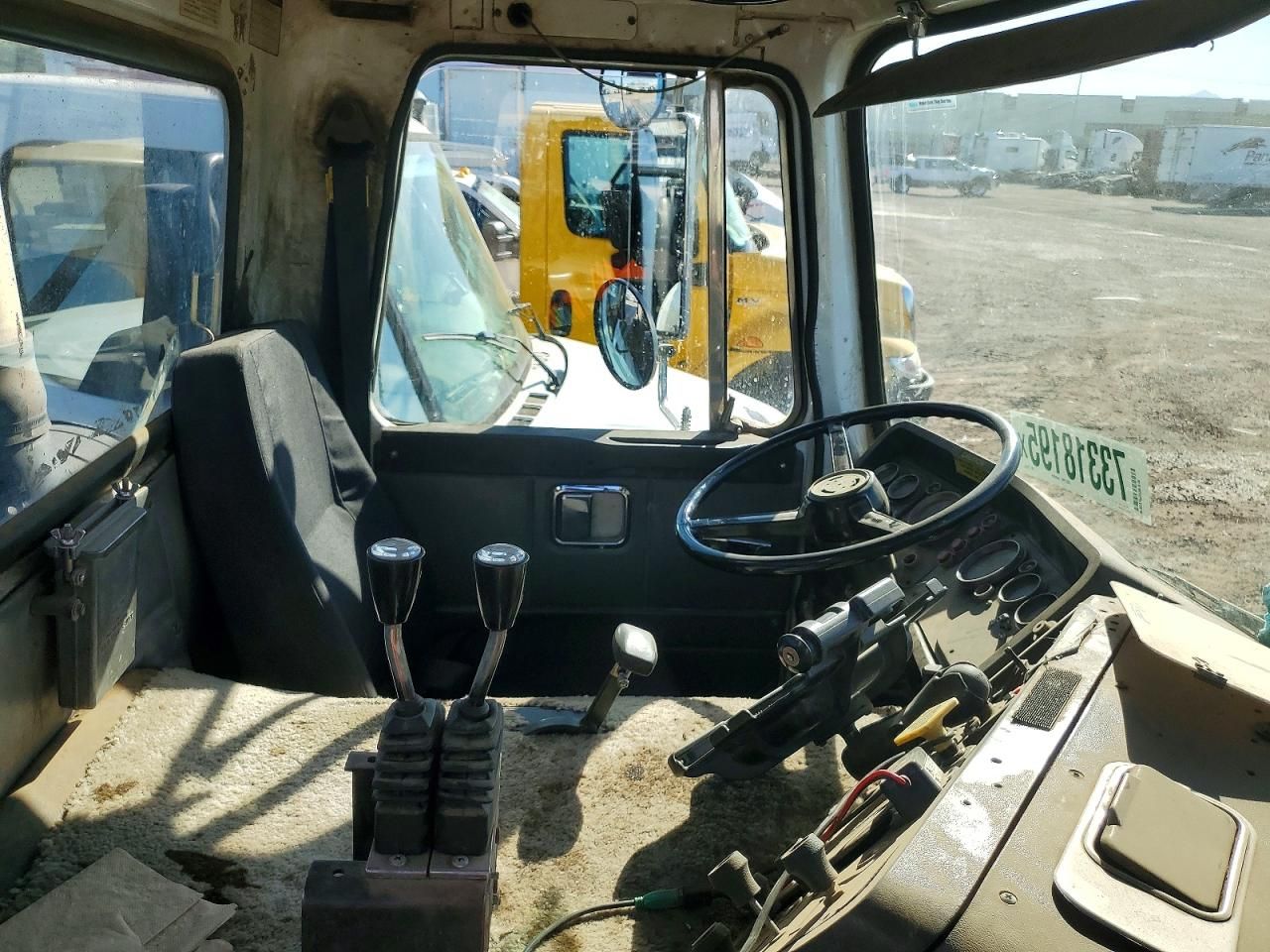 1996 Volvo Xpeditor ROLL-OFF Container Truck