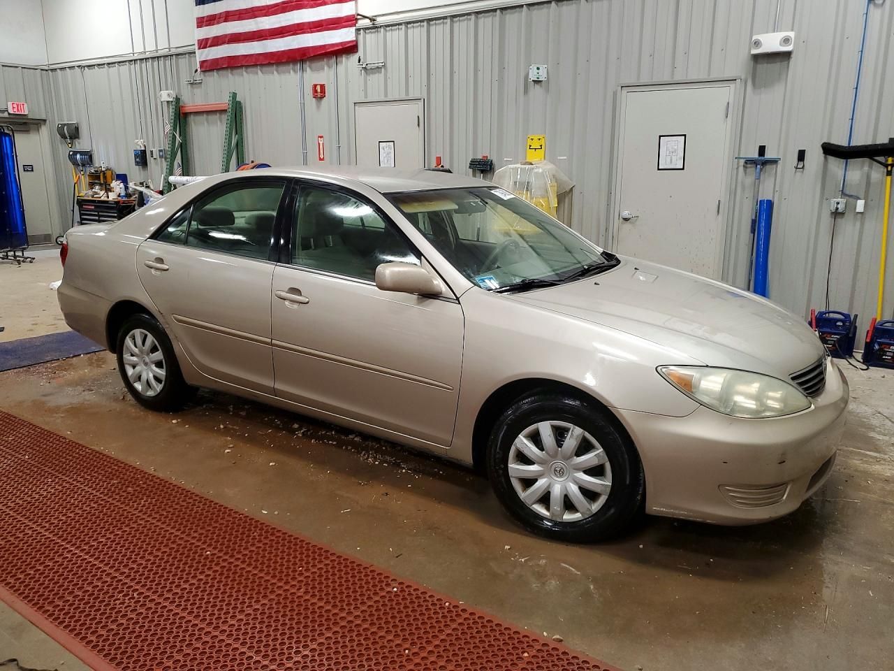 2005 Toyota Camry le