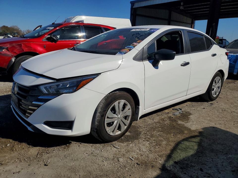 2025 Nissan Versa s