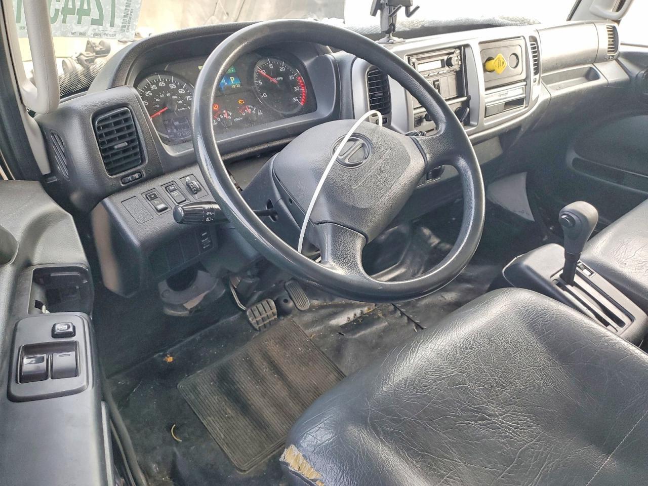 2017 Hino 258/268 Delivery Truck