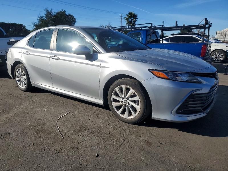 2023 Toyota Camry le