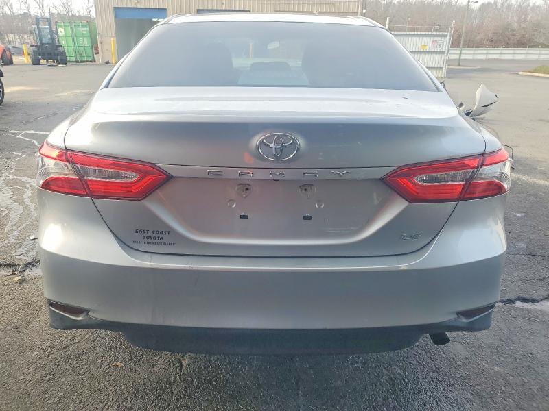 2018 Toyota Camry le