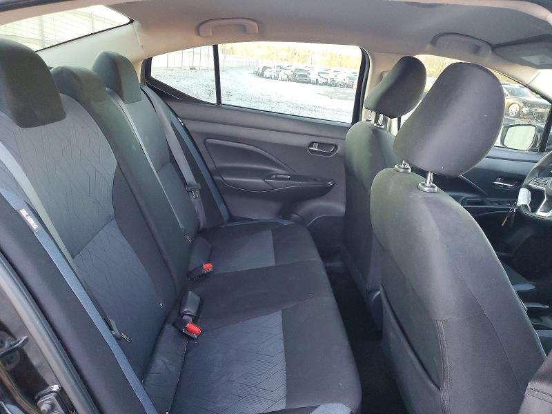 2023 Nissan Versa sv