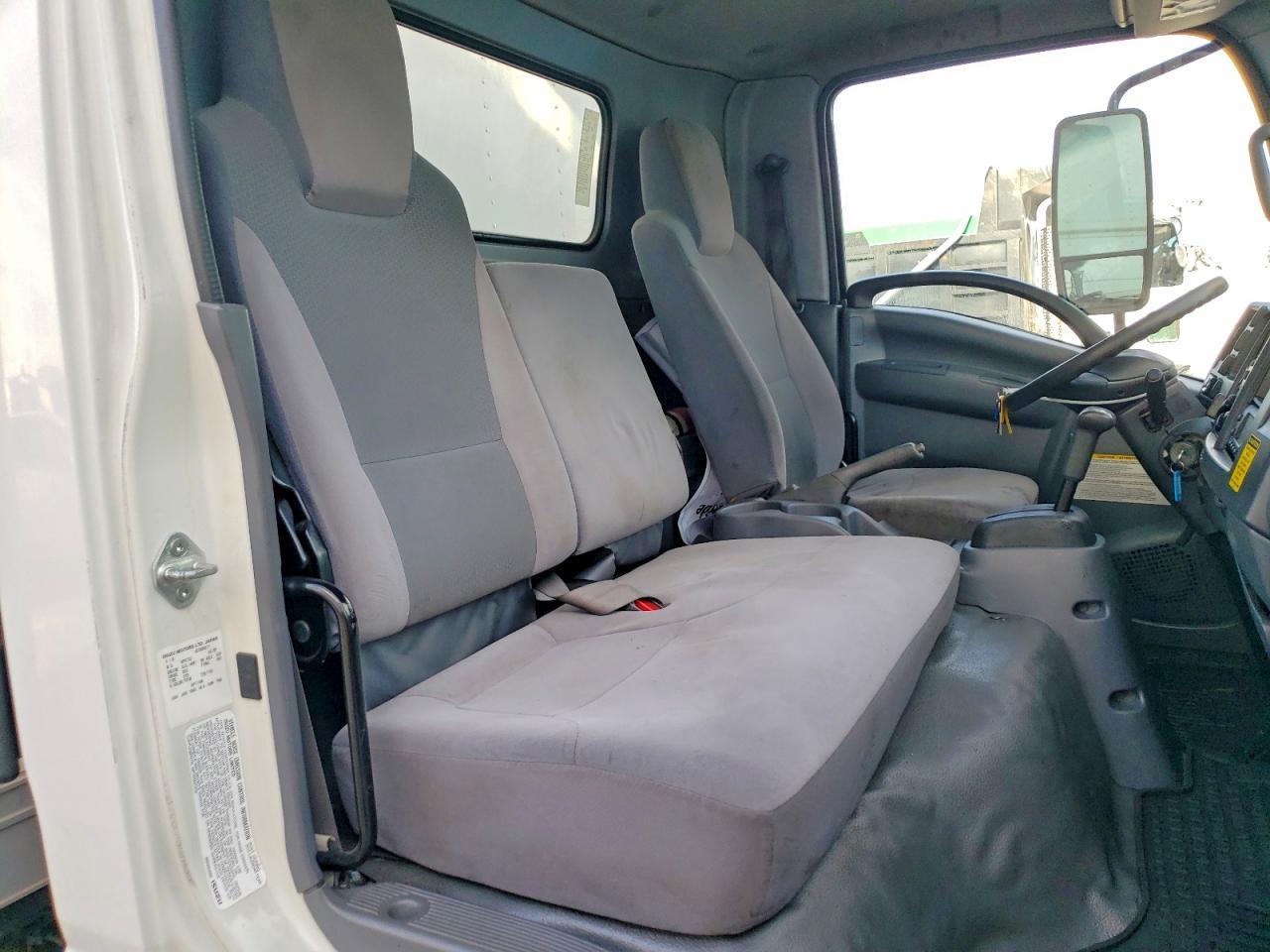 2016 Isuzu NQR Refrigerated BOX Truck