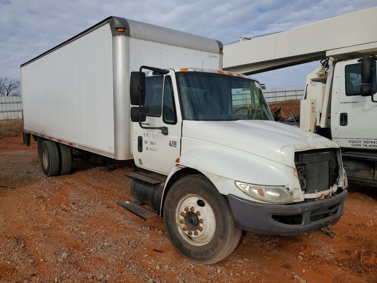 2008 International 4300 BOX Truck