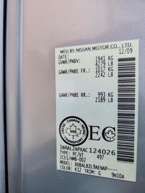 2010 Niss Altima Base