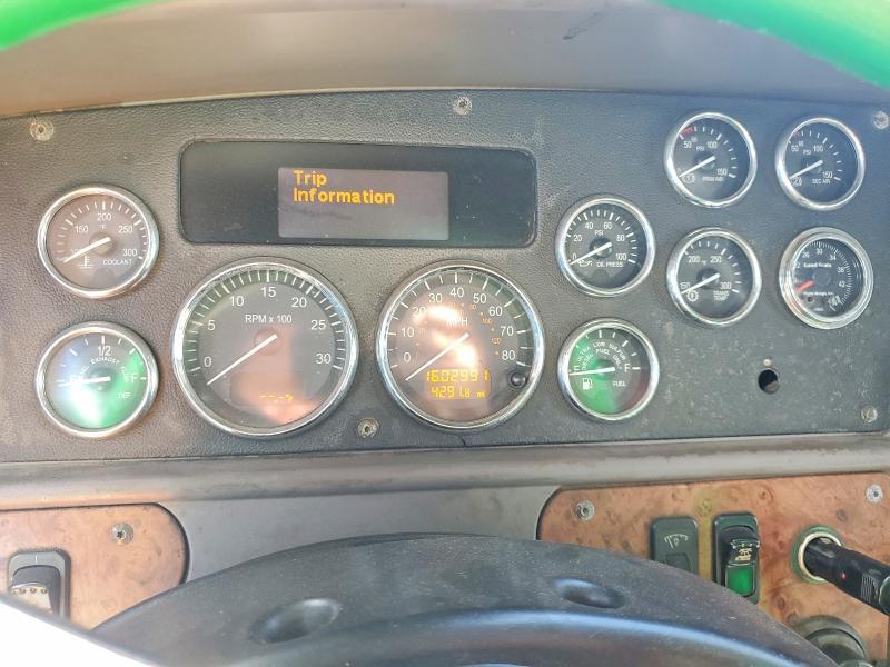 2012 Peterbilt 587 Semi Truck