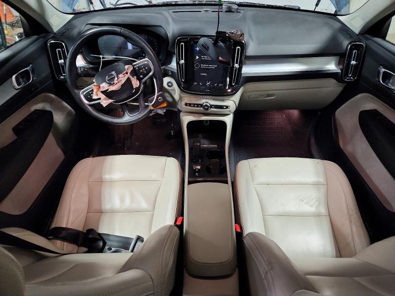 2021 Volvo Xc40 T5 Momentum