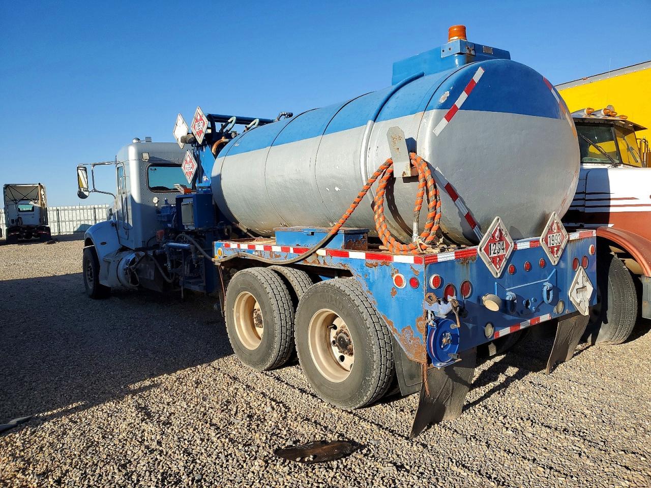 2015 Peterbilt 348 Vacuum Truck