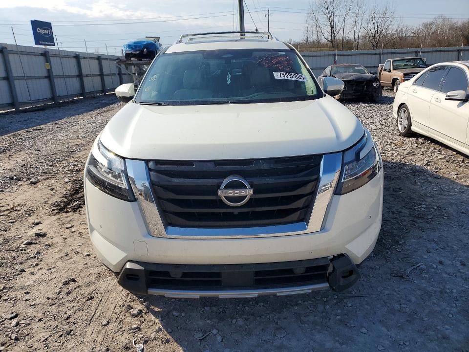 2024 Nissan Pathfinder sl