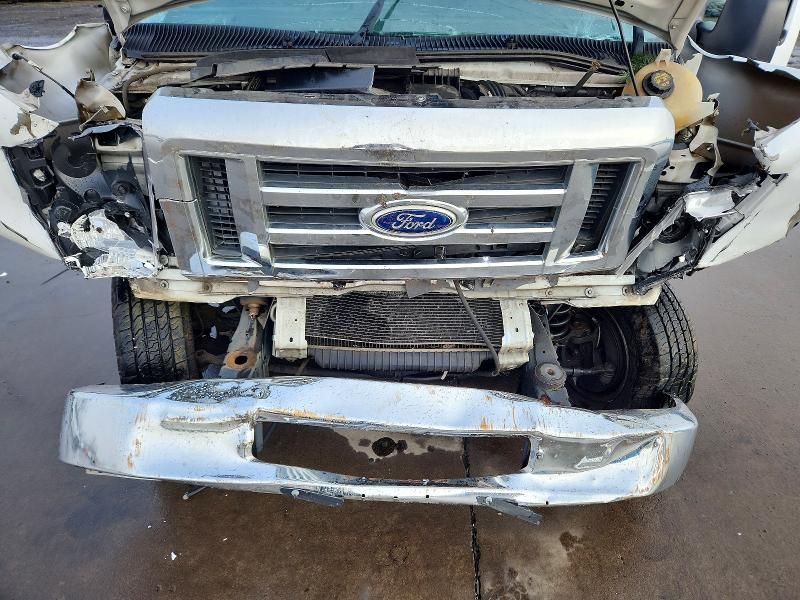 2014 Ford E250 Utility / Service Van