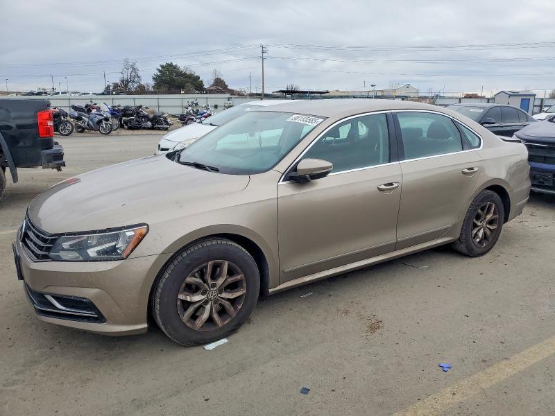 2016 Volkswagen Passat s