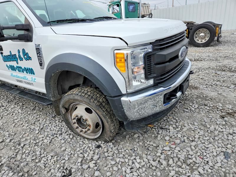 2017 Ford F450 Flatbed Truck