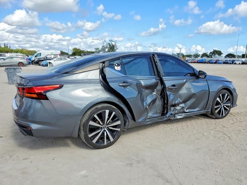 2021 Nissan Altima sr