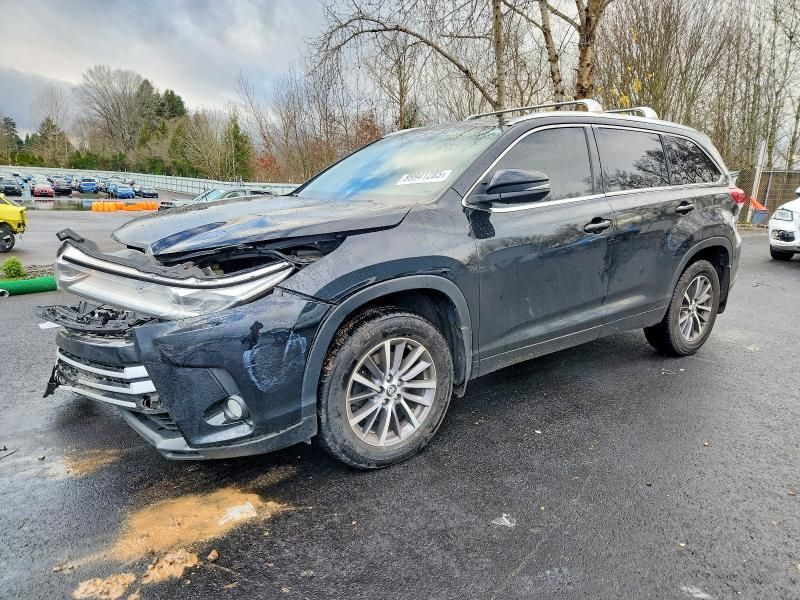 2017 Toyota Highlander se