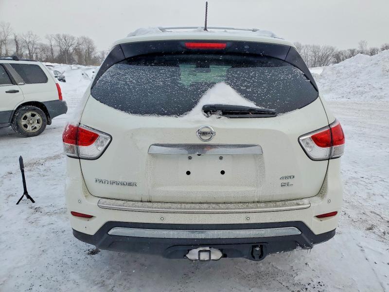 2015 Nissan Pathfinder sl