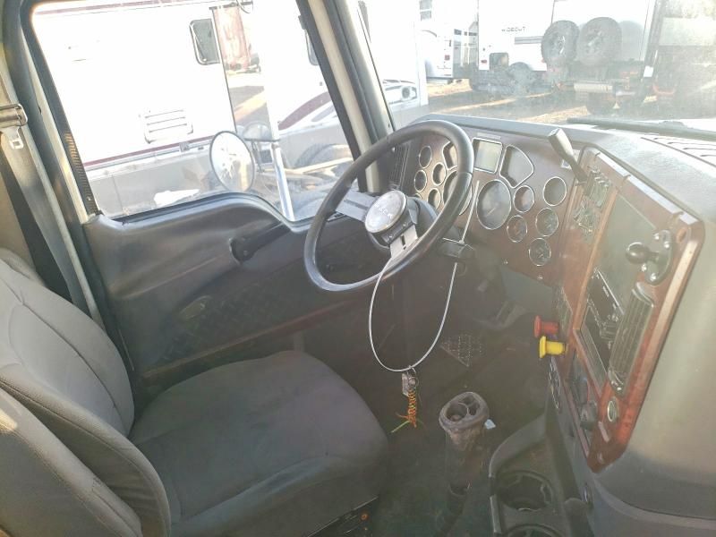 2016 Mack Anthem Semi Truck