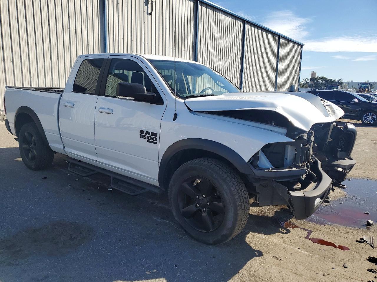 2019 Dodge Ram 1500 Classic slt