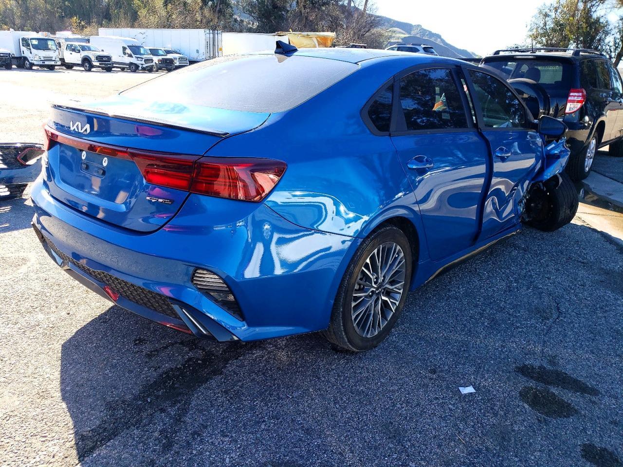 2023 KIA Forte gt Line