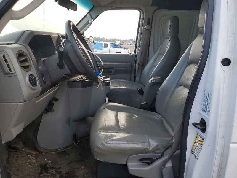 2009 Ford Econoline E250 van